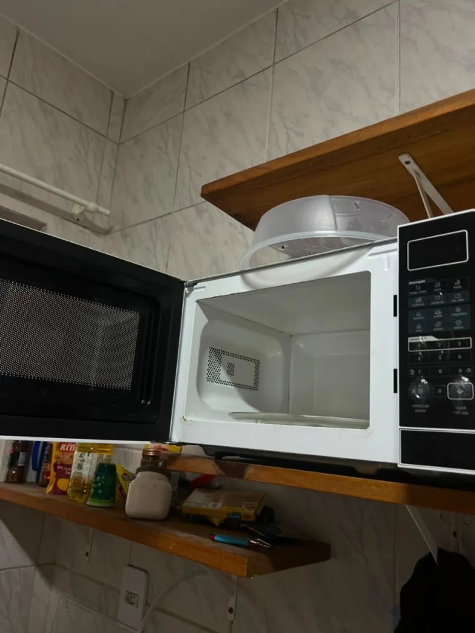 Microondas 20l Midea Mras22 - Ótimo estado - Foto 2