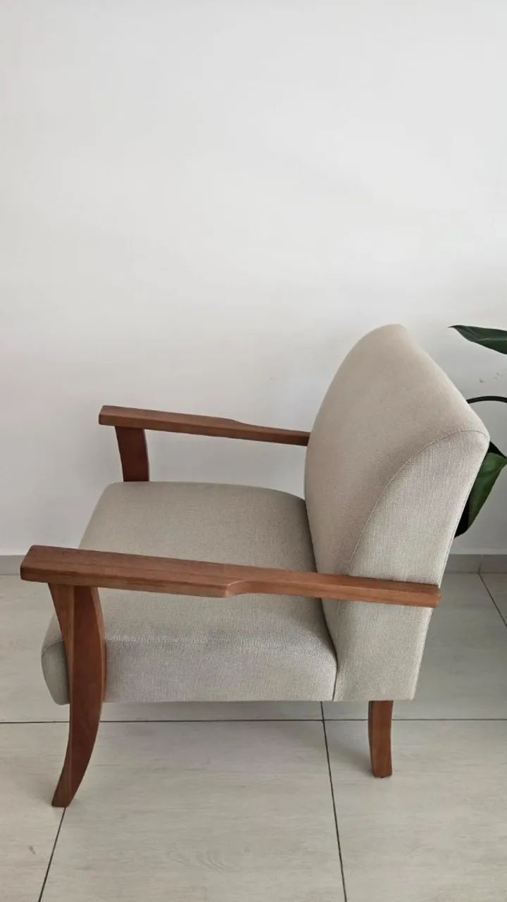 Poltrona em linho e madeira - Foto 2