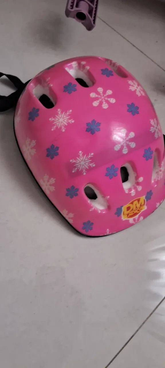 Bicicleta infantil aro 12 com capacete  - Foto 3