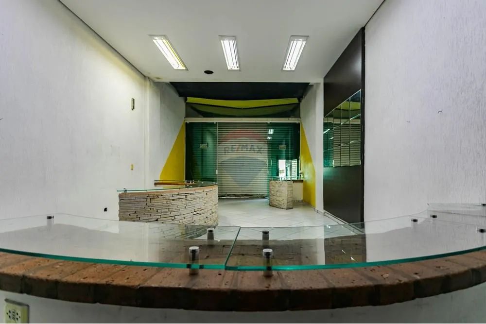 Prédio Comercial Amplo e Bem Localizado para Locação no Centro de Mogi das Cruzes! - Foto 2