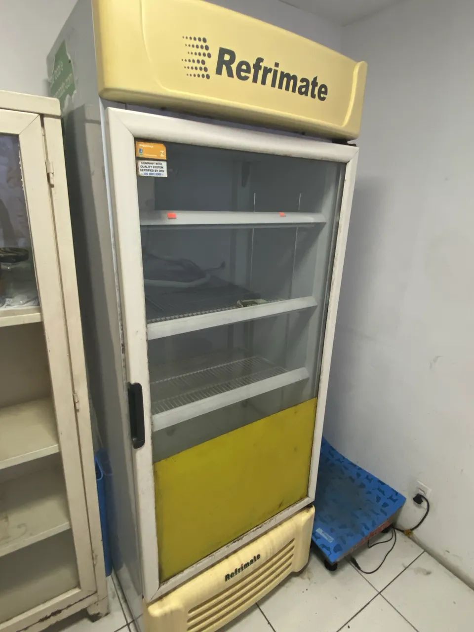 refrigerador expositor vertical comercial da Refrimate - Foto 2