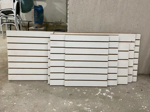 Expositor MDF branco - vários