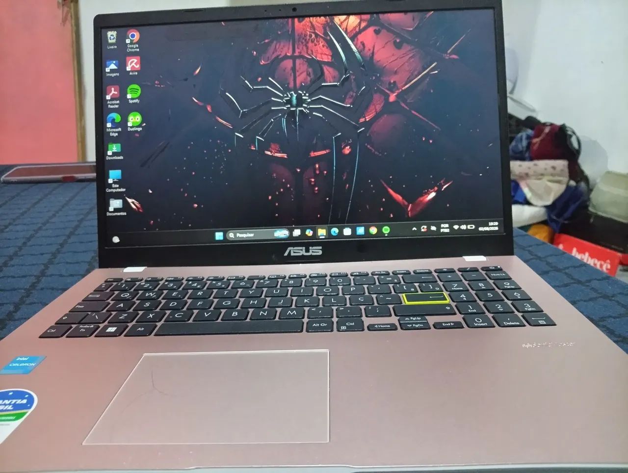 Vendo notebook da marca Asus em perfeito estado com pouquíssimas marcas de uso. - Foto 2