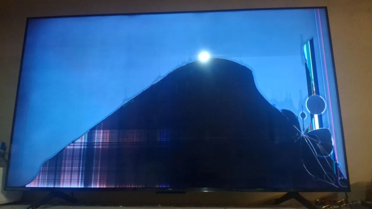 Televisão TCL semi nova preço a conversar  - Foto 4