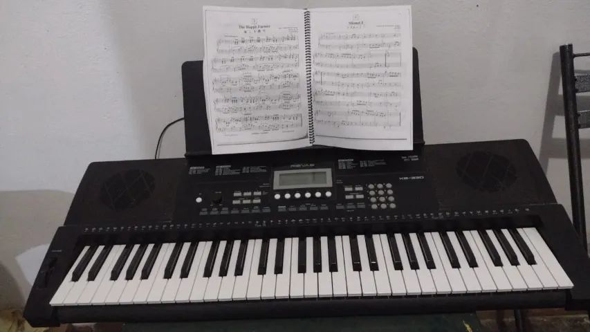 Teclado musical Revas KB 330