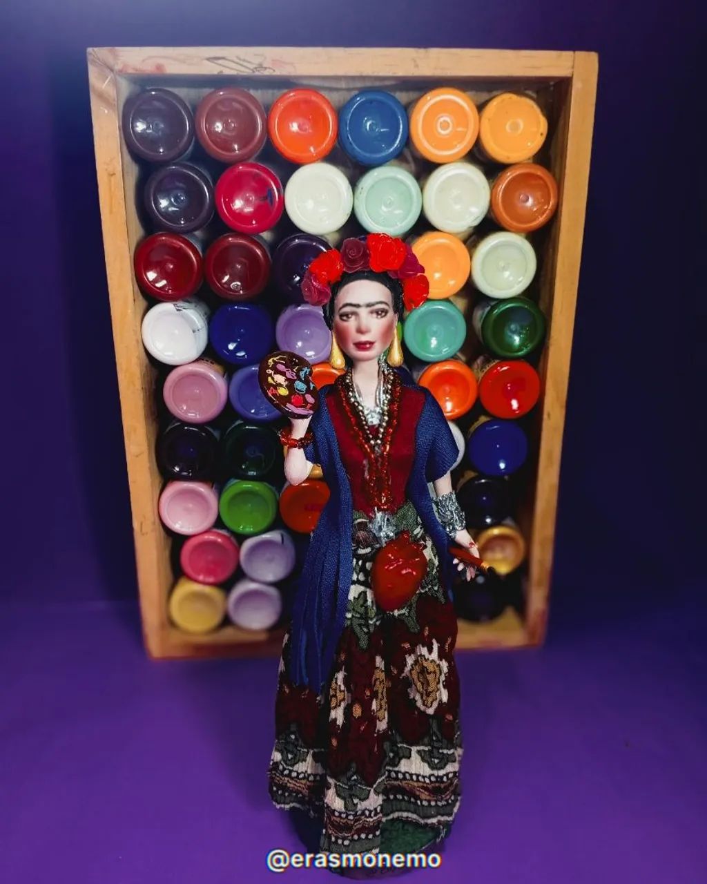 Frida Kahlo boneca de porcelana  - Foto 5
