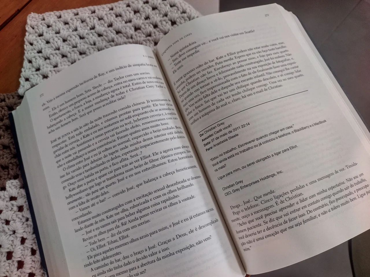 Livro Cinquenta Tons de Cinza  - Foto 3
