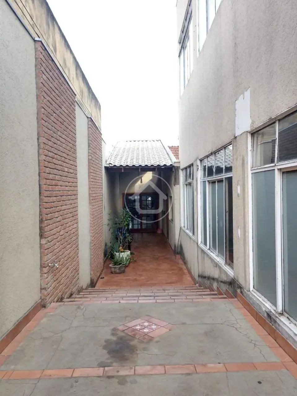 PONTO COMERCIAL COM DUAS CASAS NO SÃO FRANCISCO - Foto 2