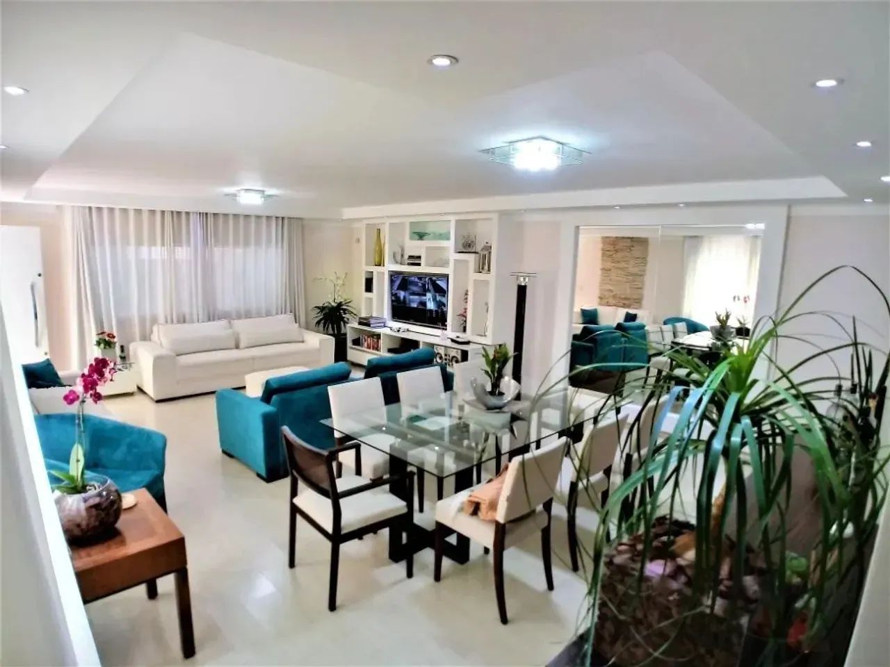 Casa à venda com 250 metros com 4 dormitórios no Imirim