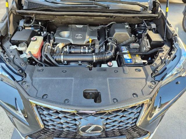 Lexus NX-300 F-sport 2.0 16V 238cv Aut., foto 8 de 9