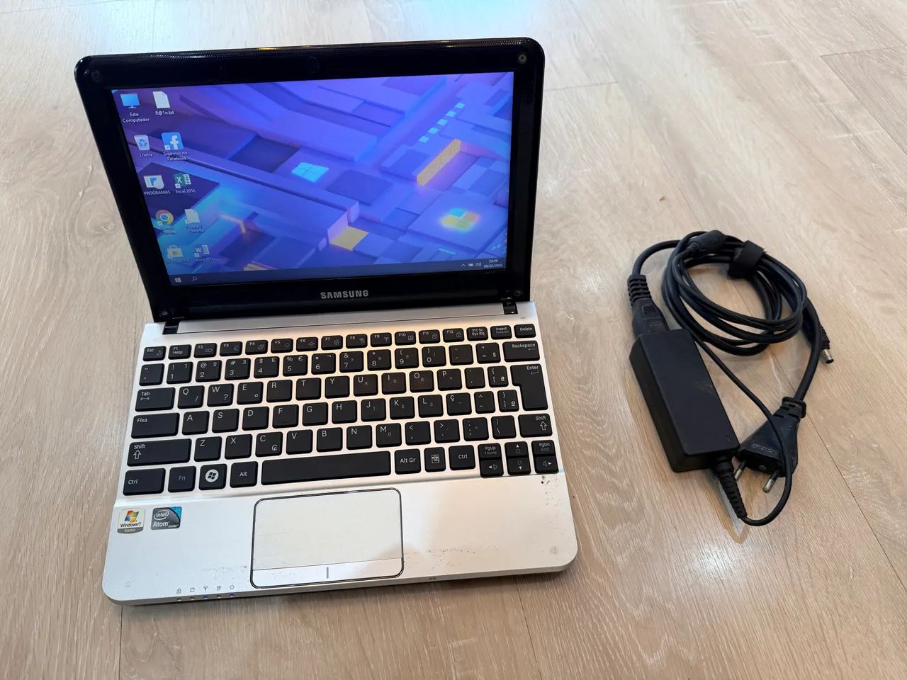 Netbook Samsung NC215S com Carregador