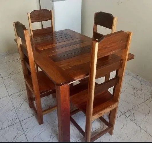 Mesa com 4 cadeiras  - Foto 4