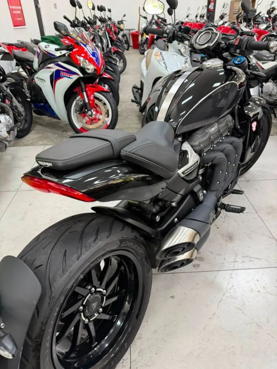 TRIUMPH ROCKET III R - Foto 5