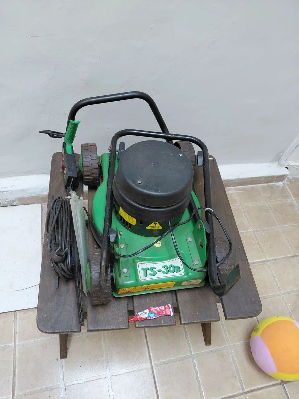 Maquina cortar grama