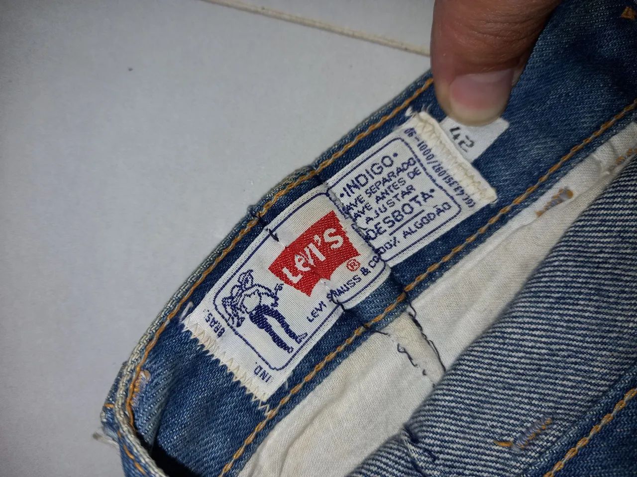 Calça vintage feminina Levis tamanho 42 usada - Foto 2