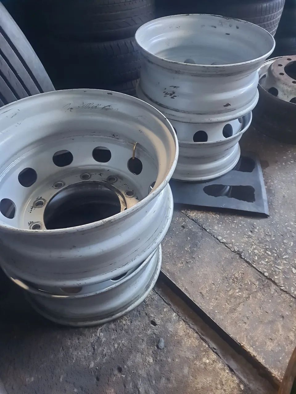 Rodas 295 semi novas marca borlen ou maxxion 