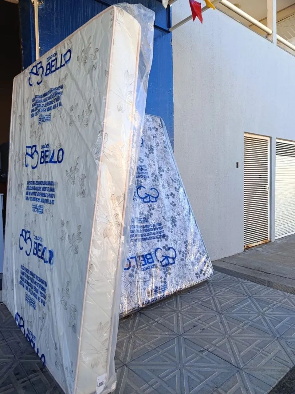 Colchões casal D28 18cm 