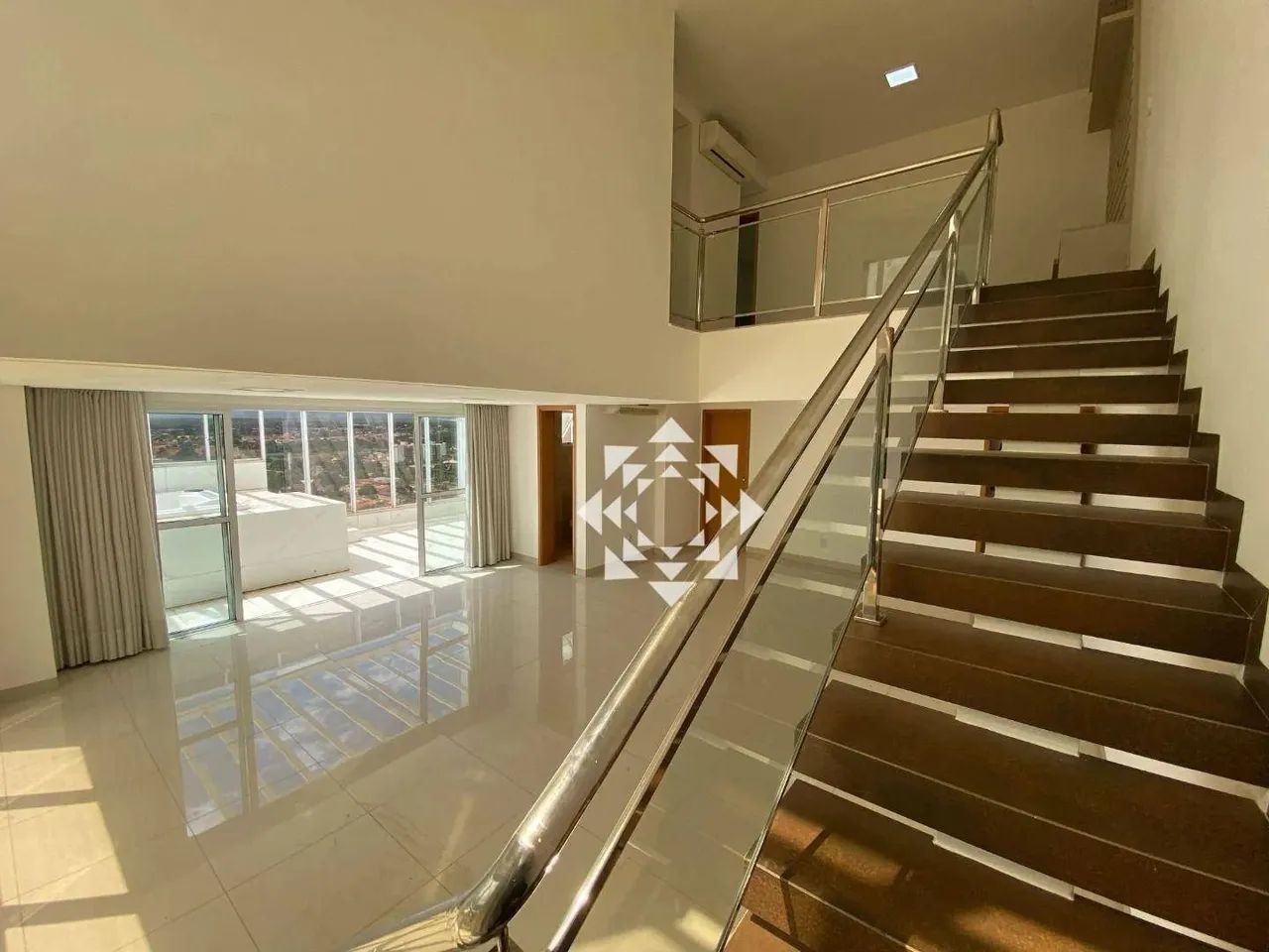 Cobertura duplex com 3 suítes e vista para o lago no Edifício Capim Dourado - Foto 5