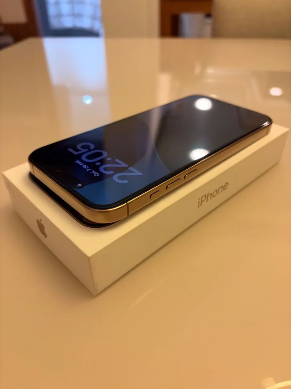 iPhone 16 Pro Max - Desert Gold - 256GB - Celulares e Smartphones