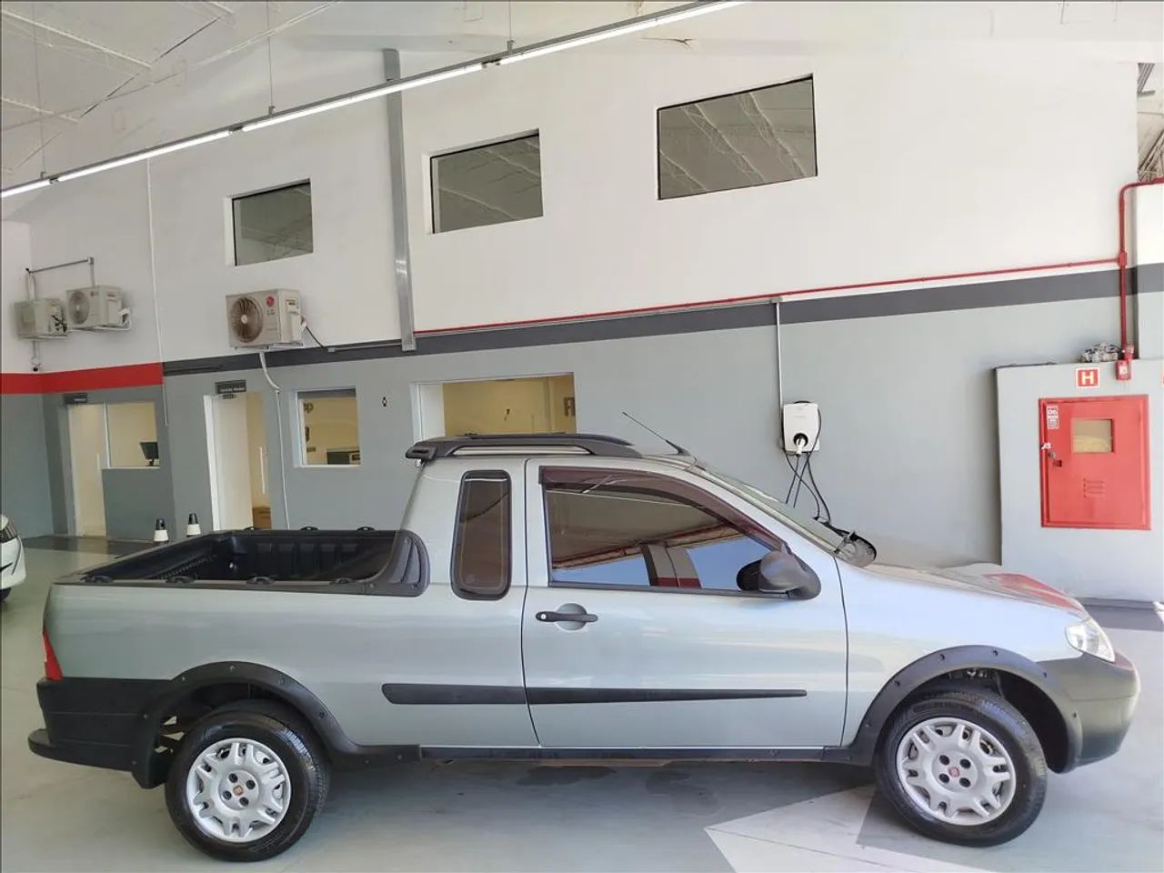 Fiat Strada 1.4 MPI Fire Flex 8V CE 2011 - Foto 4