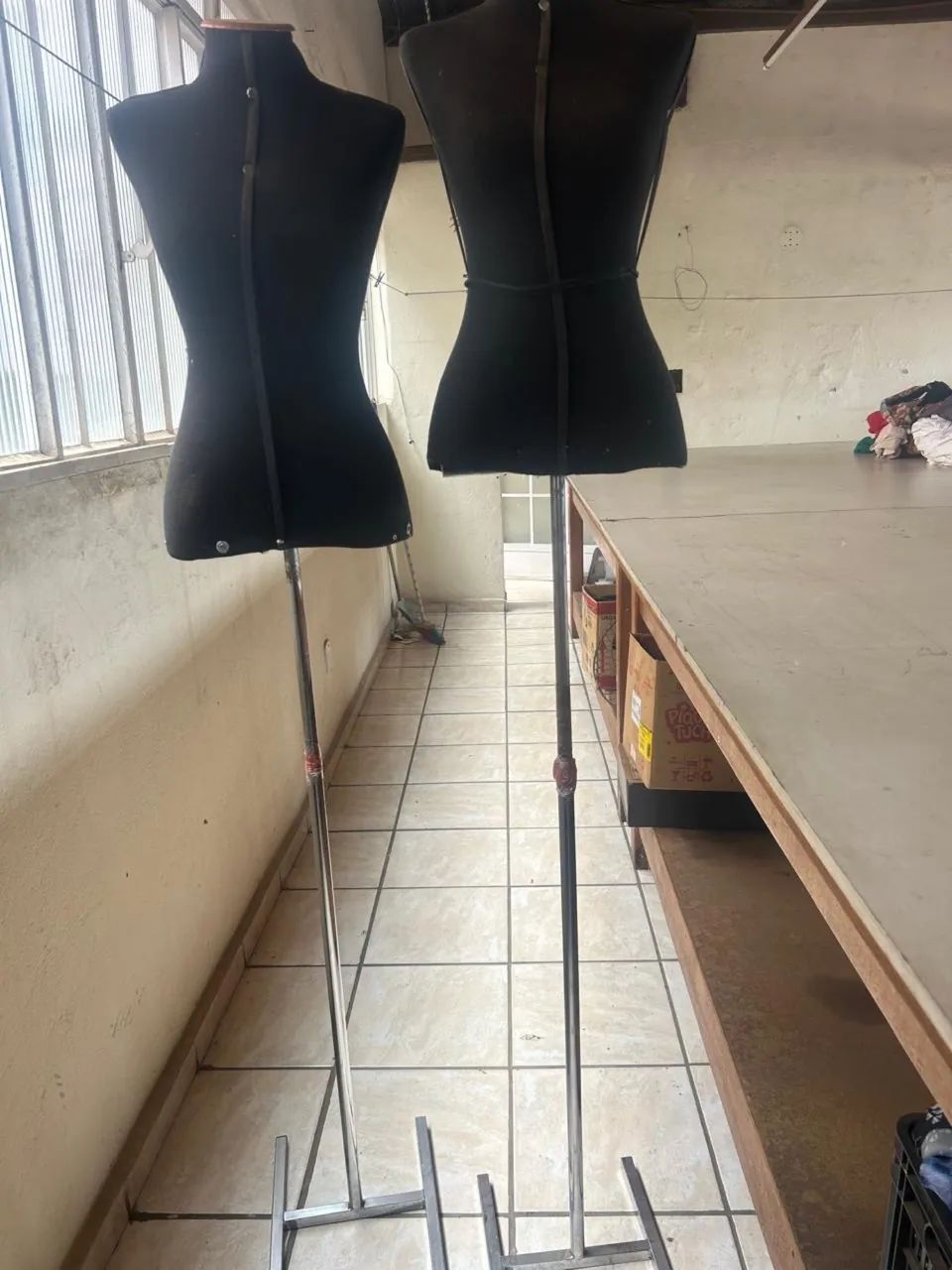Maneca com pé de alumínio e forrada  - Foto 2