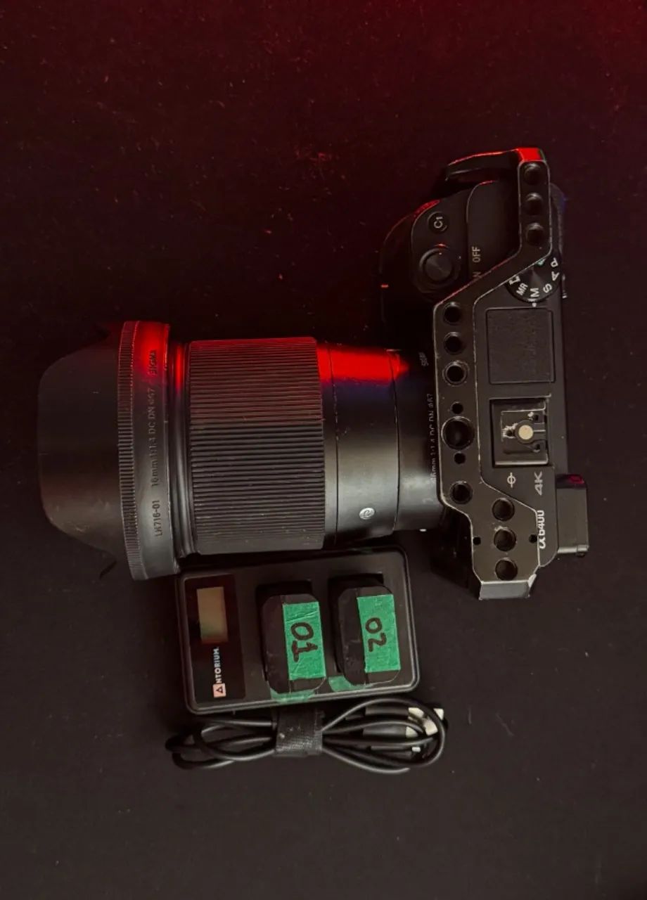 Câmera Sony A6400 + Lente Sigma 16mm f1.4 + Cage SmallRig