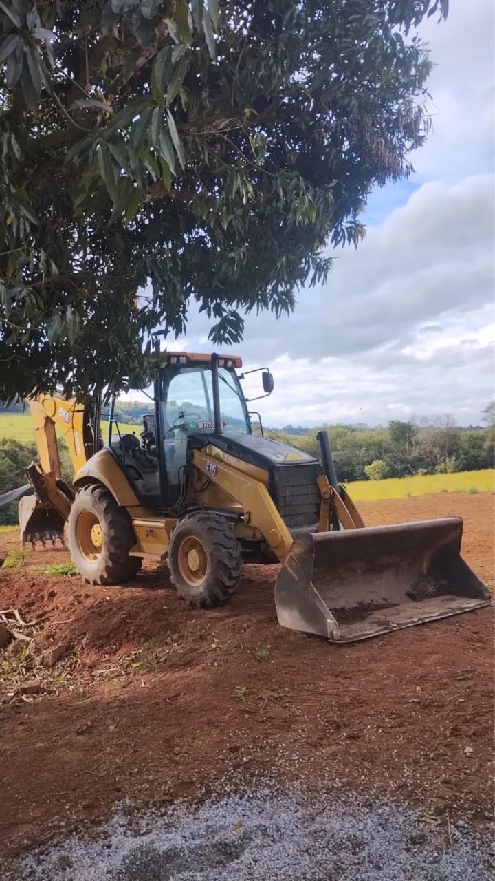 Retroescavadeira  - Foto 4
