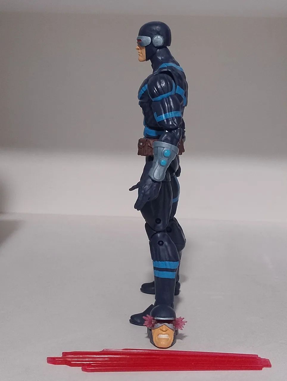 Marvel Legends Ciclope (Powers of X) - Foto 4