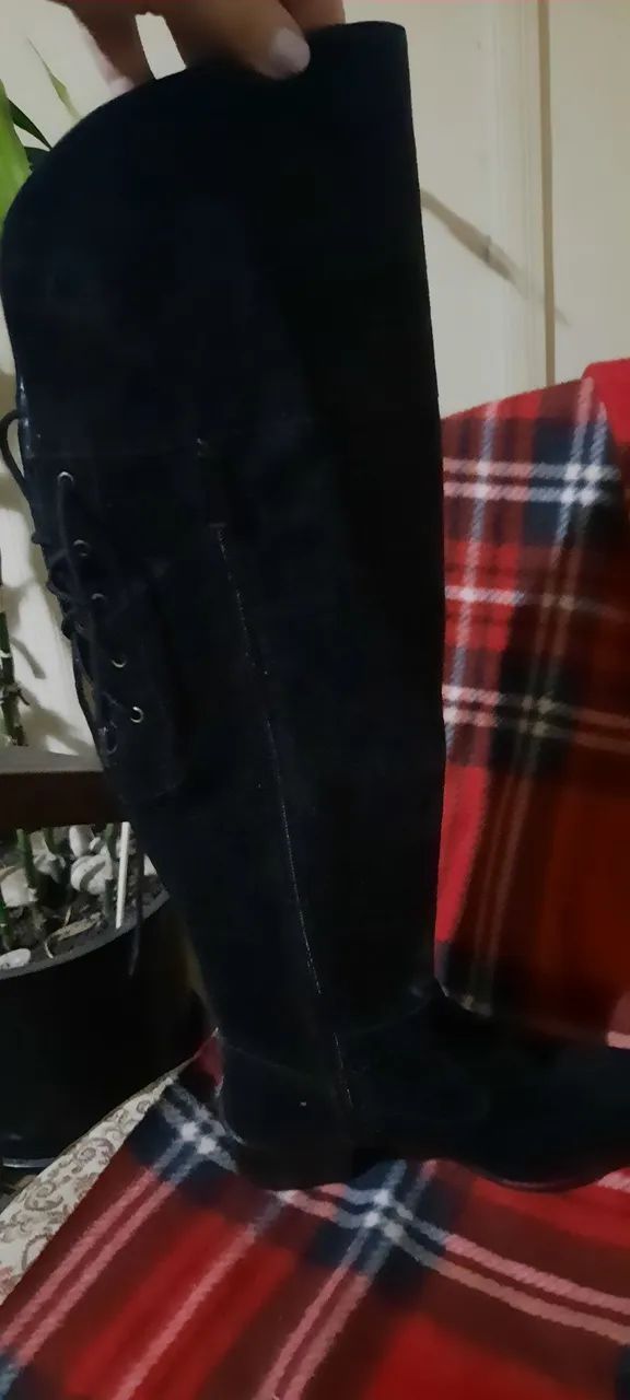 Bota em couro