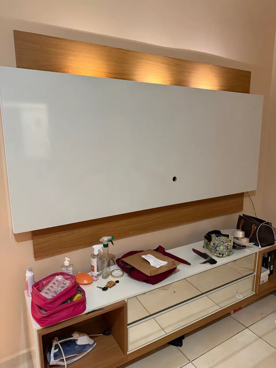 Painel com led e rack