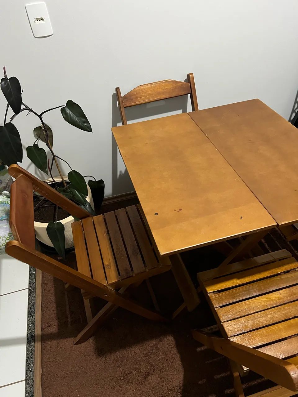 Mesa com 4 cadeiras - Foto 2