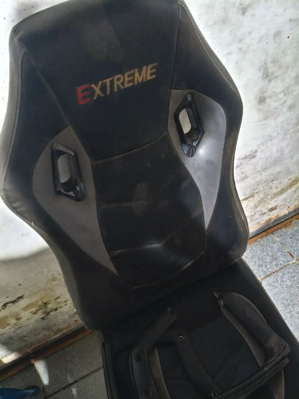 Cadeira extreme com poeira  - Foto 2