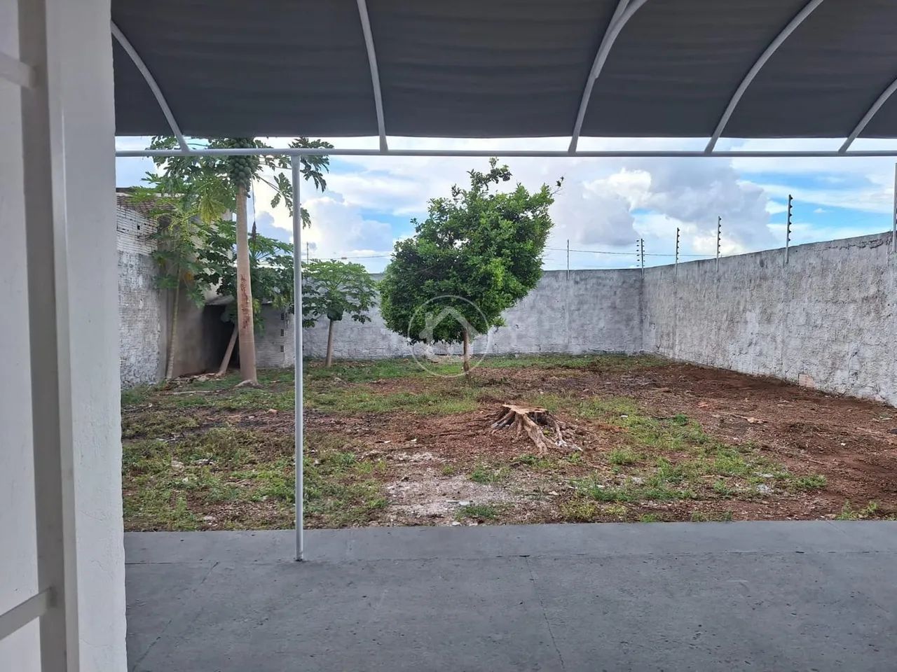 CASA NO JOCKEY CLUB COM TERRENO AMPLO - Foto 4
