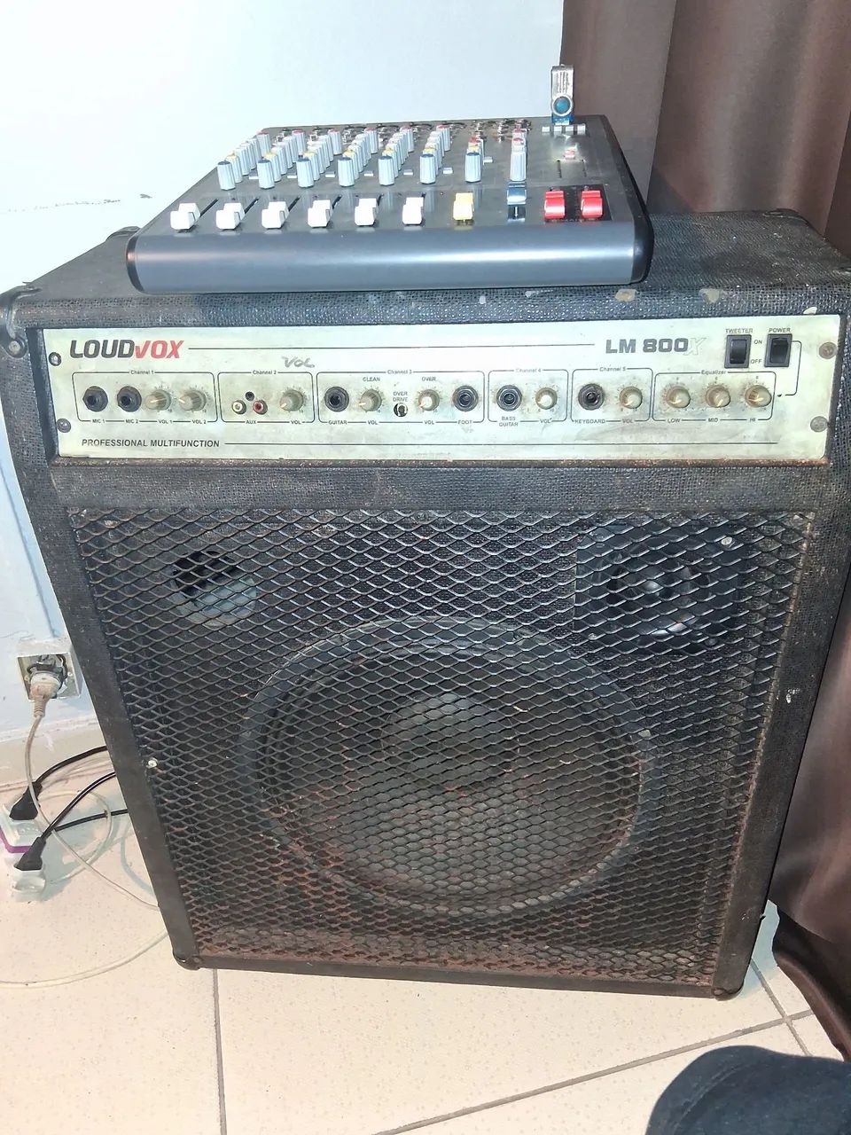 Mesa de som JF 6 canais+caixa plificada - Foto 3