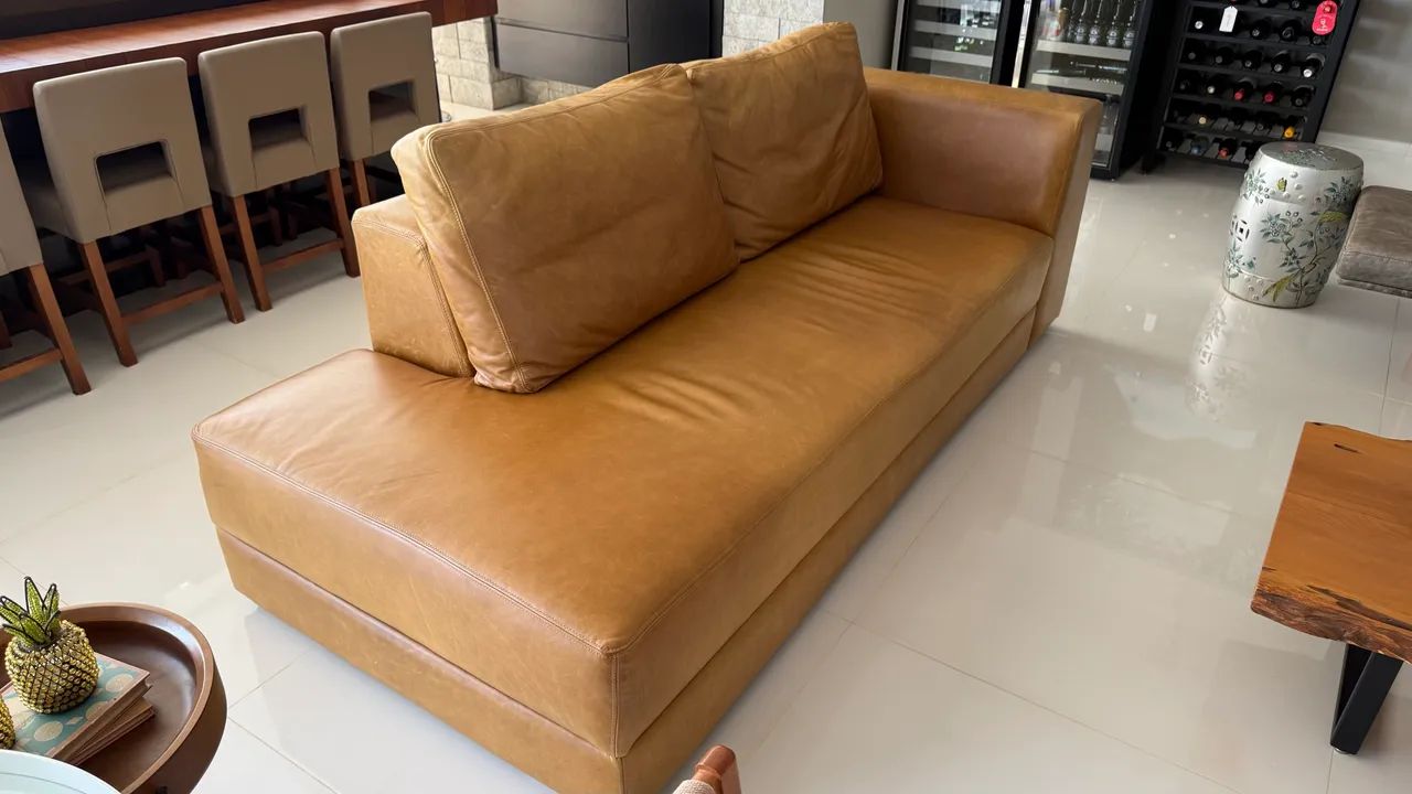 Sofá em Couro em perfeito estado - Foto 4