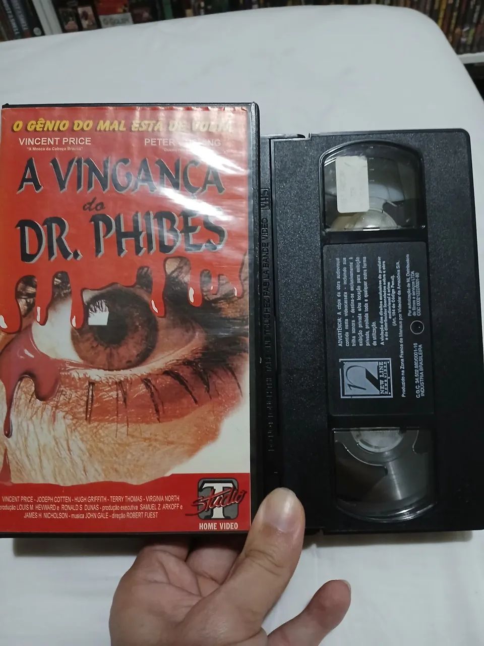 Vhs a vingança do dr. Phibes vincent price peter cushing