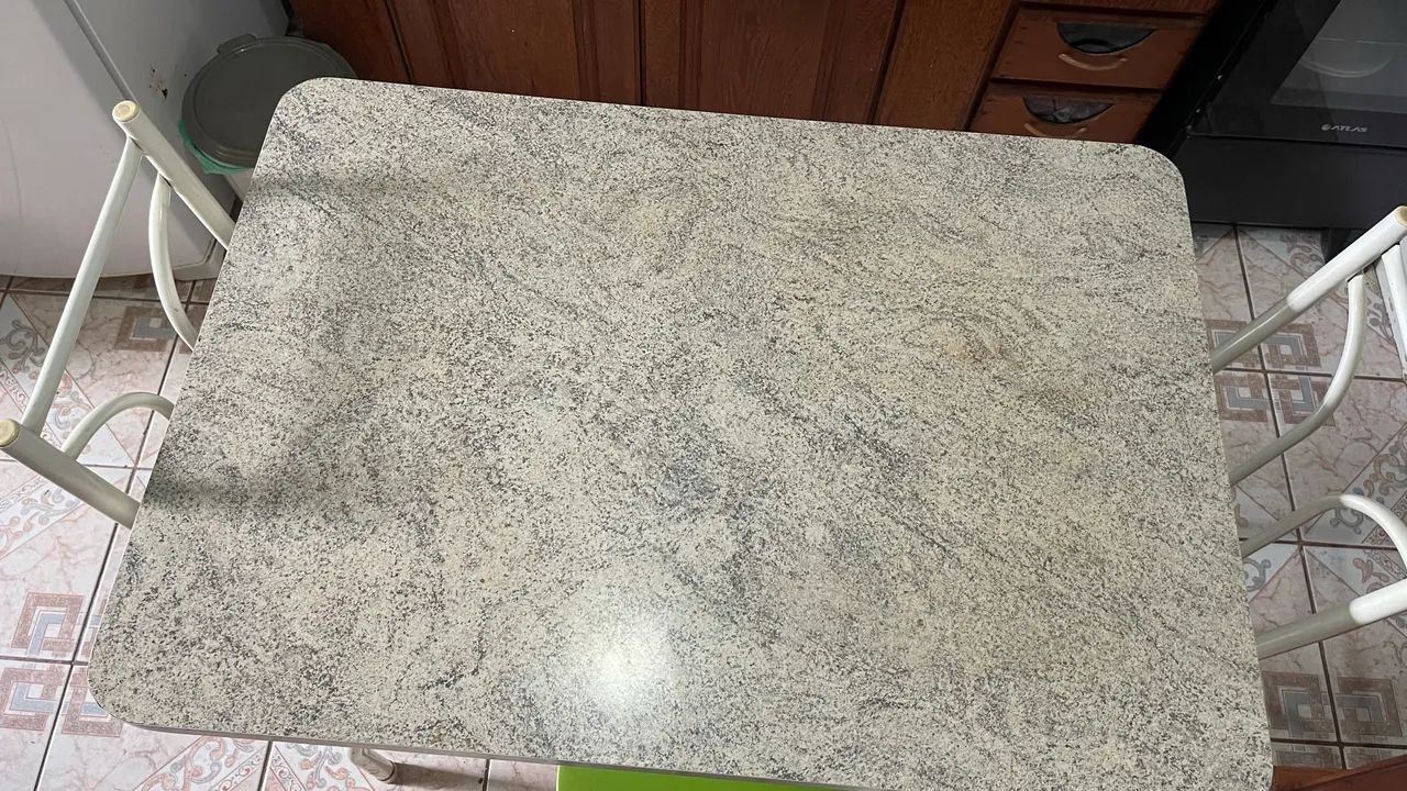 Mesa com 3 cadeiras  - Foto 3