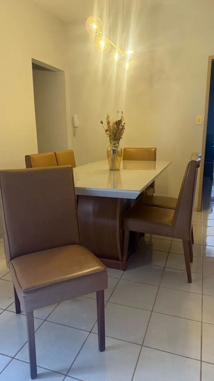 Mesa de jantar 6 cadeiras