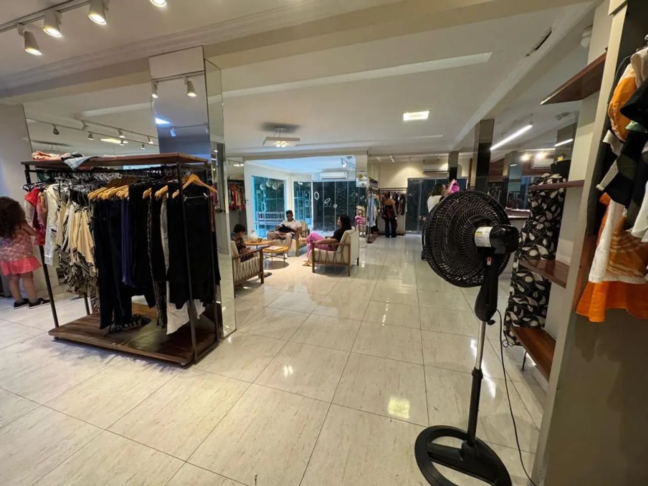 Aluga-se Prédio Comercial no Setor Bueno, Av. T-1 - Foto 2