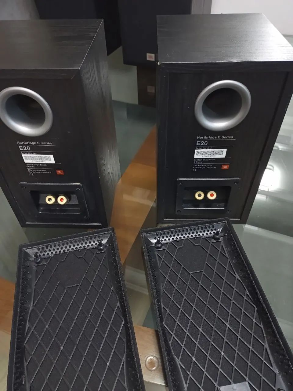 Caixas JBL E-20  - Foto 3