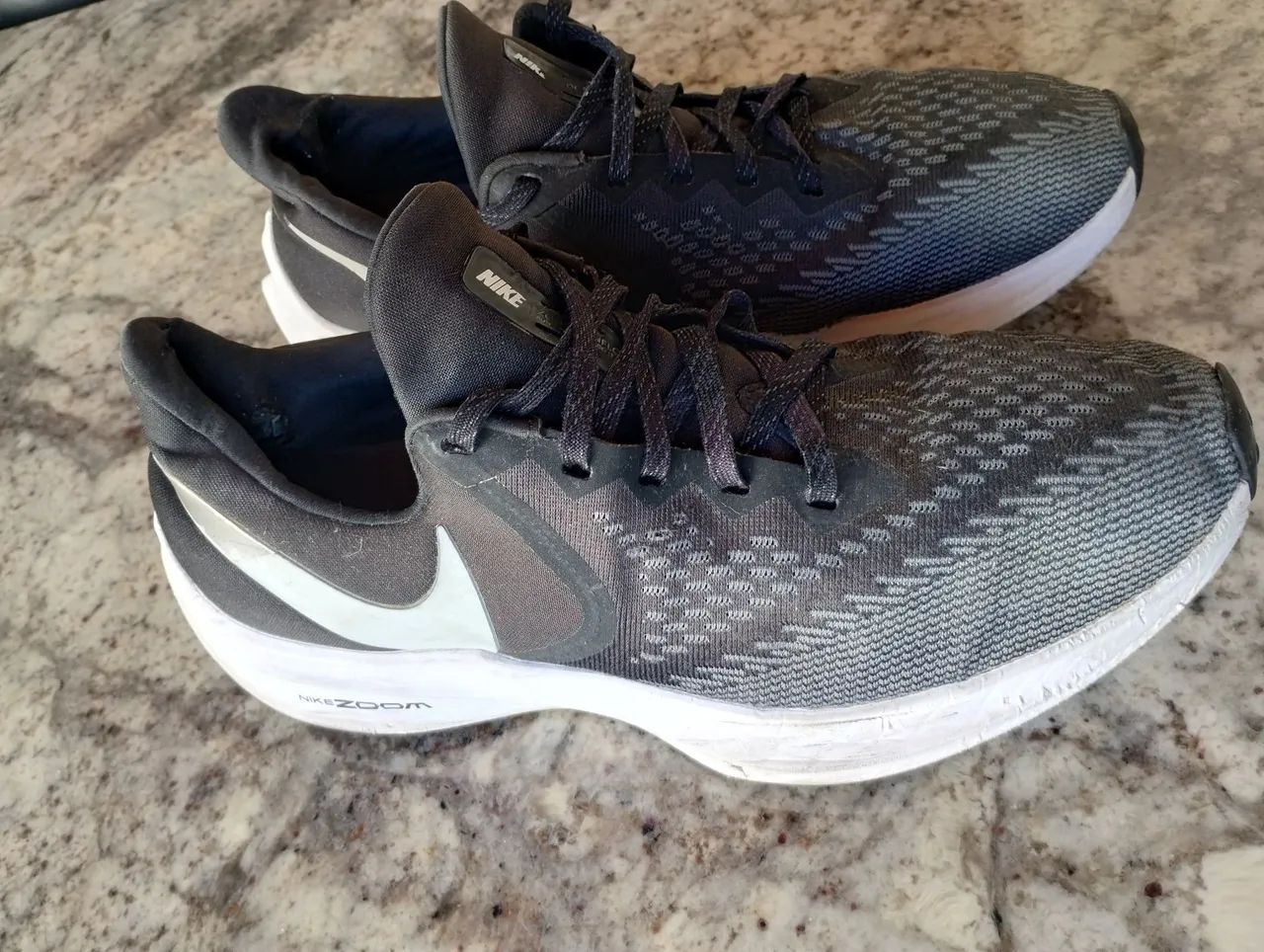 Tênis Nike Zoom 41 original com uso