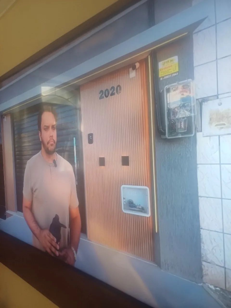 Vendo televisão  samsung  55 polegadas  nova com kaoker 2500