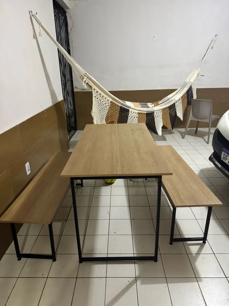 Mesa com 2 bancos - Estilo industrial
