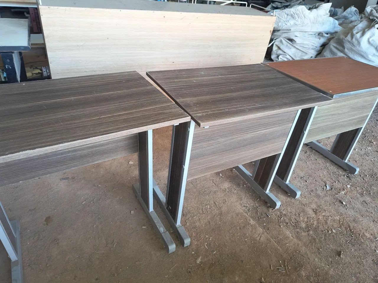 Mesa escritório marrom  - Foto 3