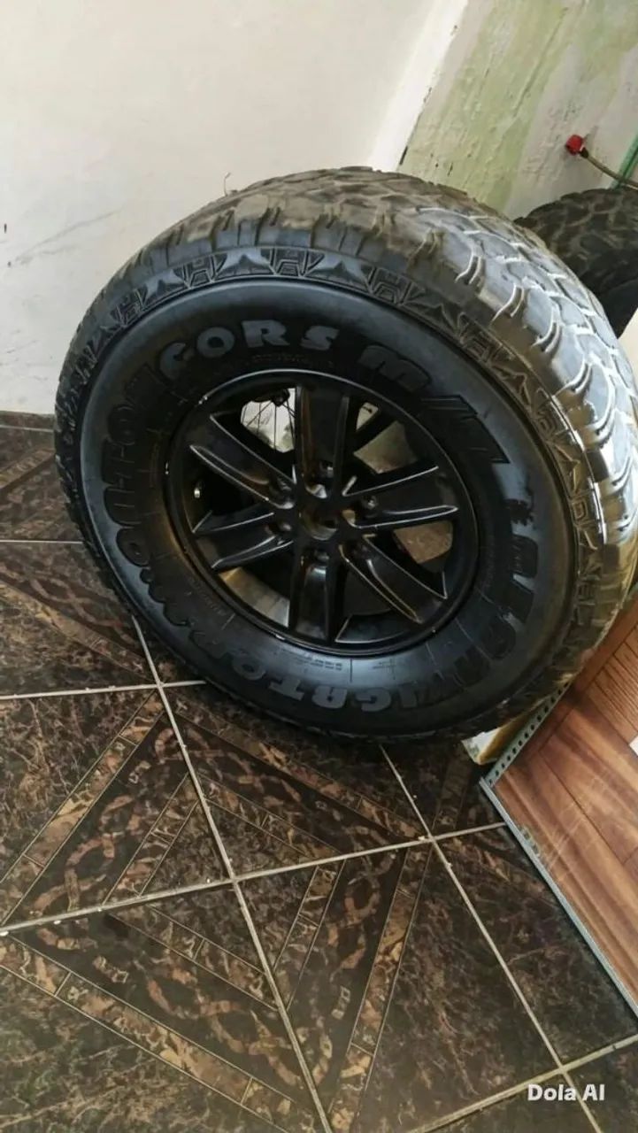 Vendo 4 pneus 