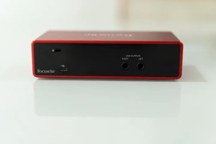 Interface de Áudio - Focusrite Scarlett 2i2 3gen - Foto 3