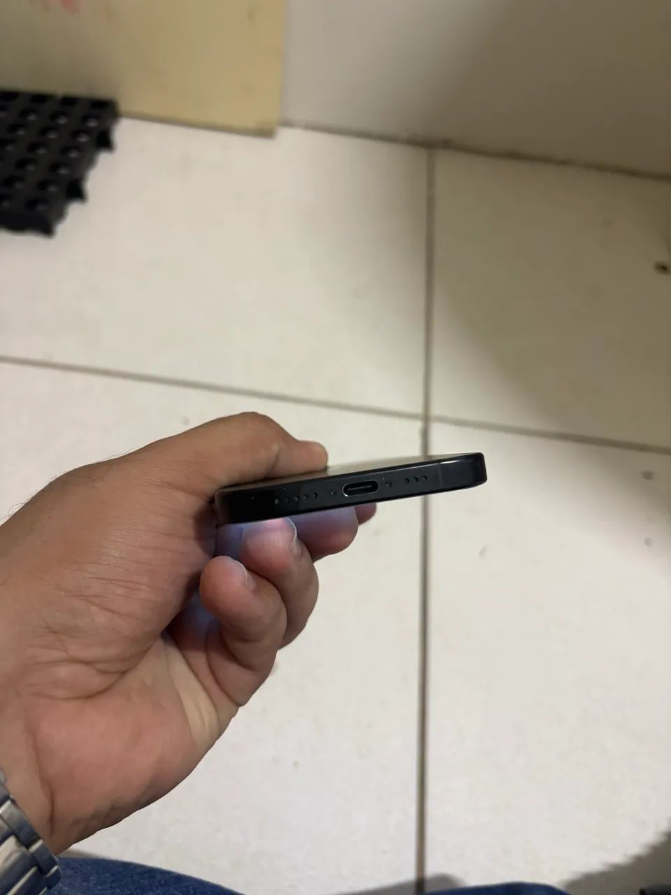 Iphone 16 pro 256 - Foto 2