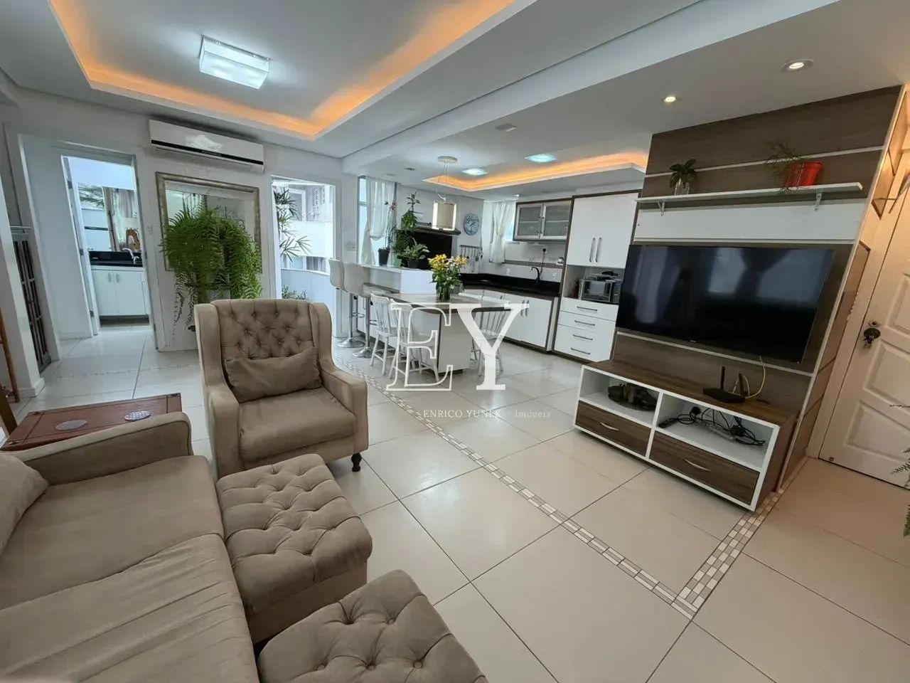 Cobertura Duplex Ampla com 3 Dormitórios e 130 m²  no Itacorubi - Florianópolis - SC