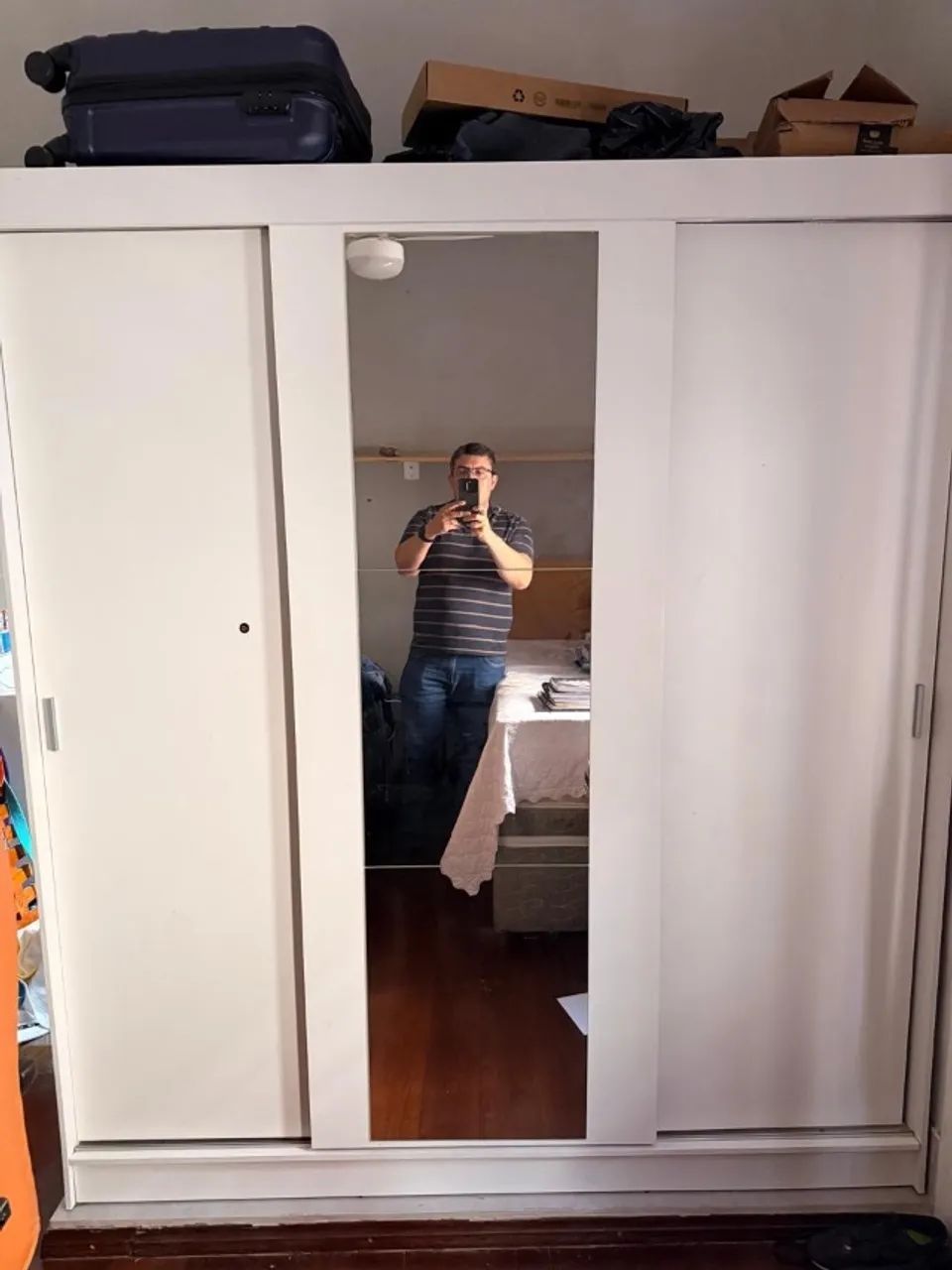 Guarda-roupa com Portas de Correr e Espelho - Branco