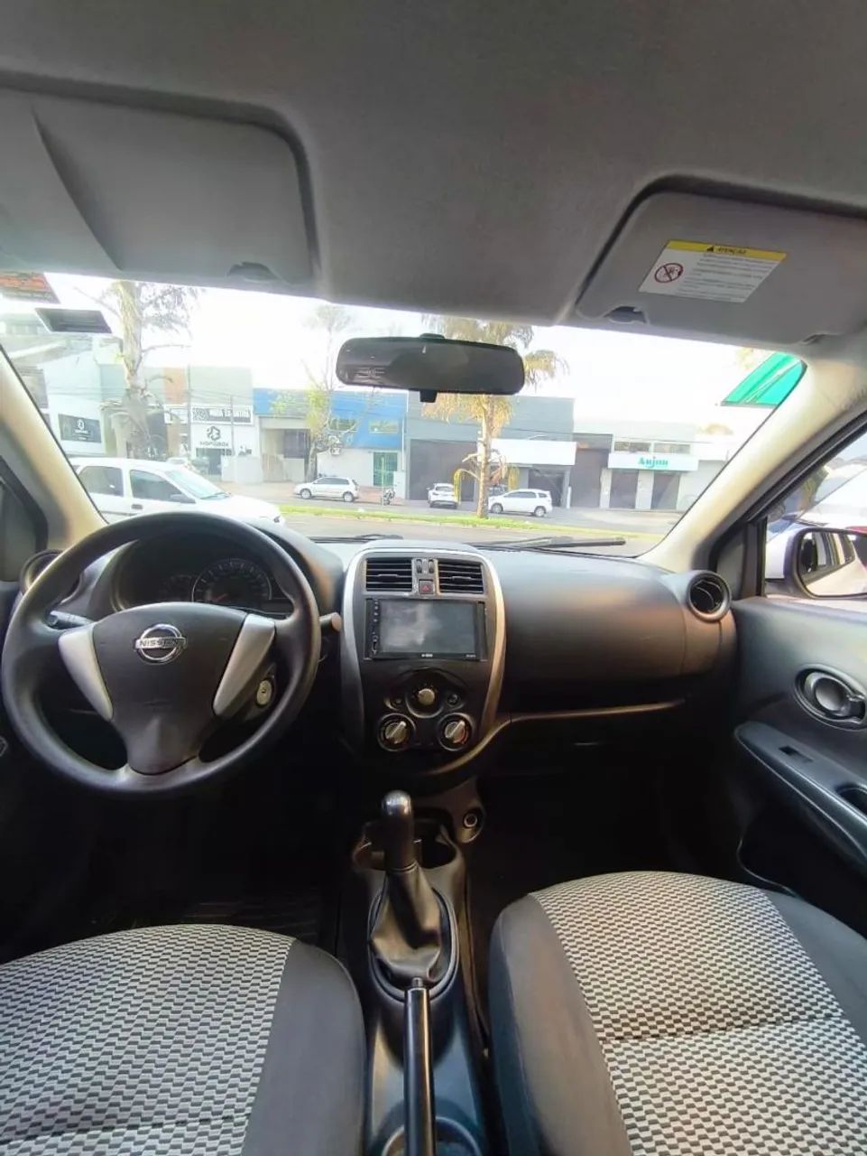 Nissan Versa 1.0 12V Flexstart 4P Mec. 2016 - Foto 5